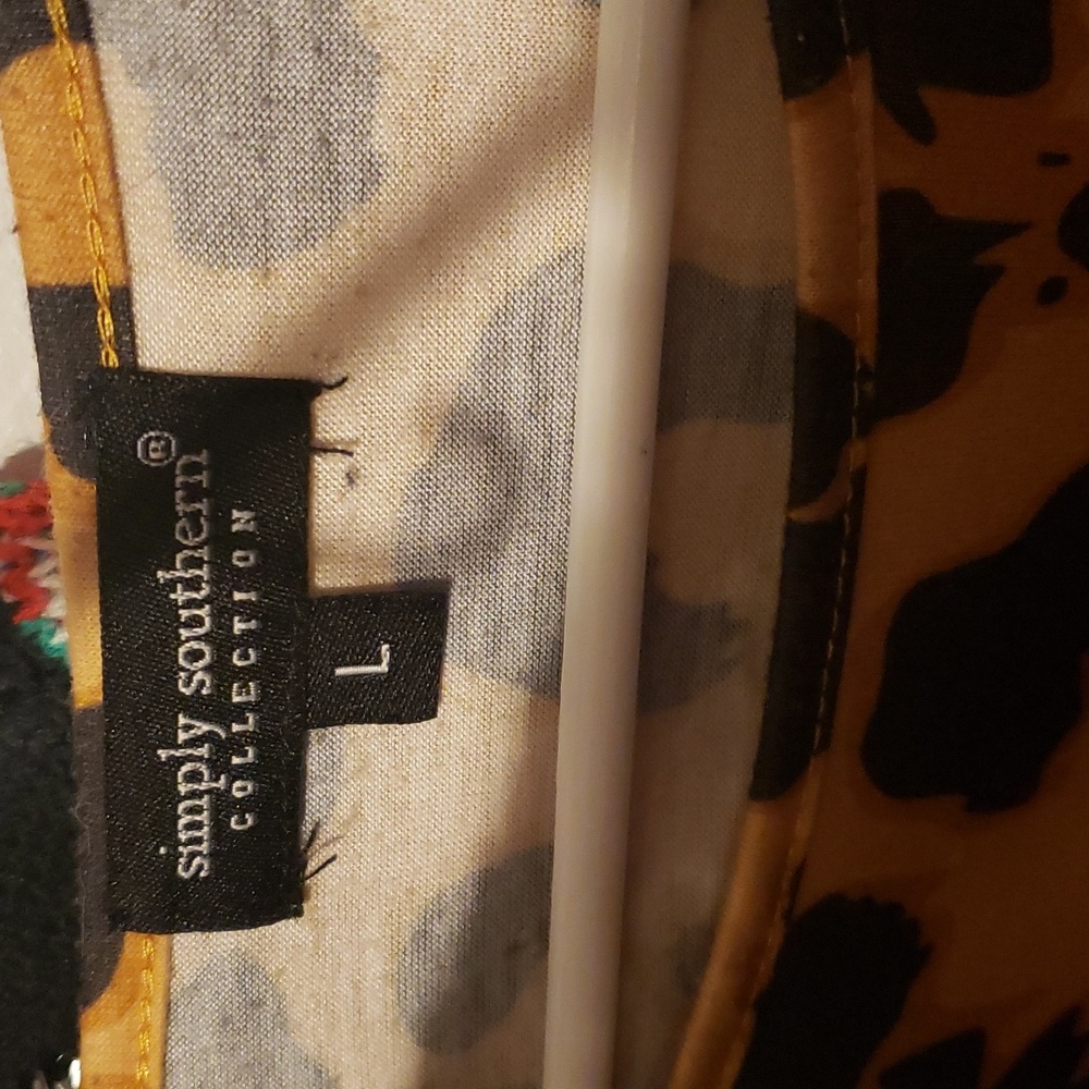 Simply Southern Size L-NWOT - Picture 3 of 4